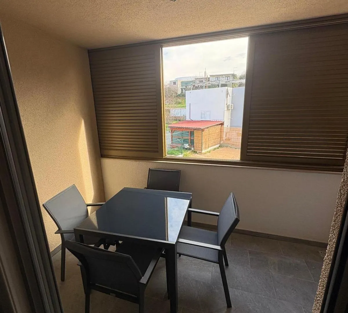 Paula Apartment Split
